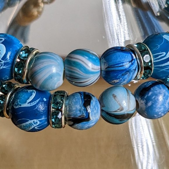 Blue beaded fashion memory wire bracelet - Picture 2 of 3